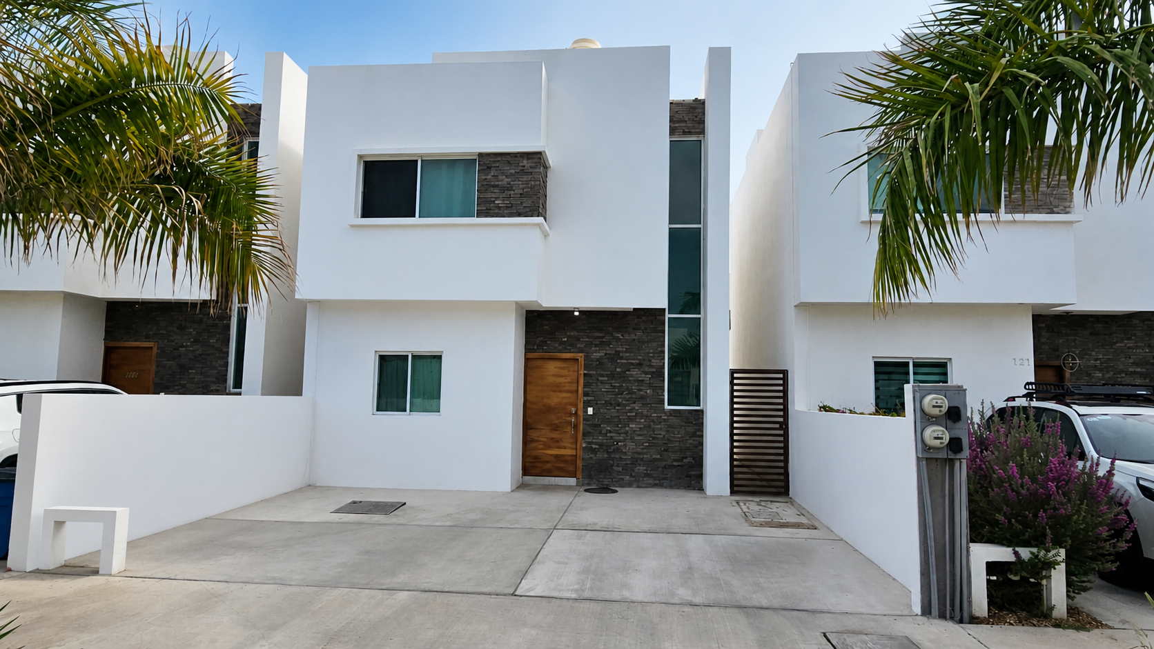 Fachada de Casa Punta Arena en Coronado