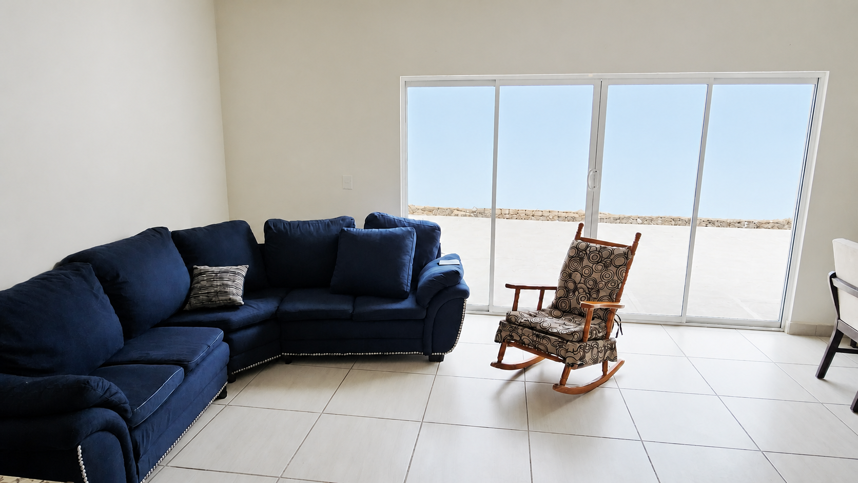 Sala conectada al patio